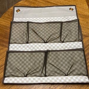 Thirty-one storage hanger